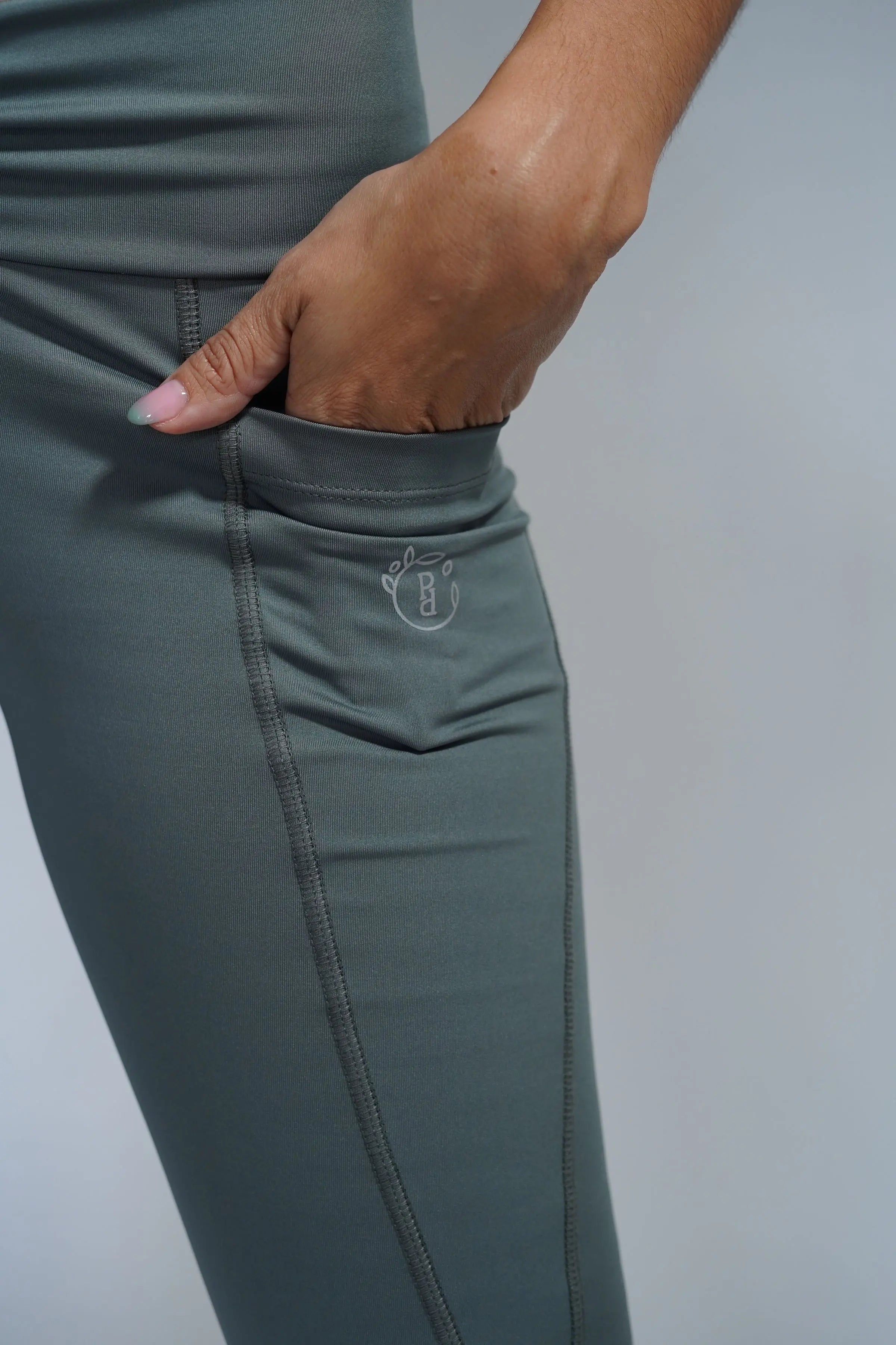 Mochaccino Leggins Paola Ponders